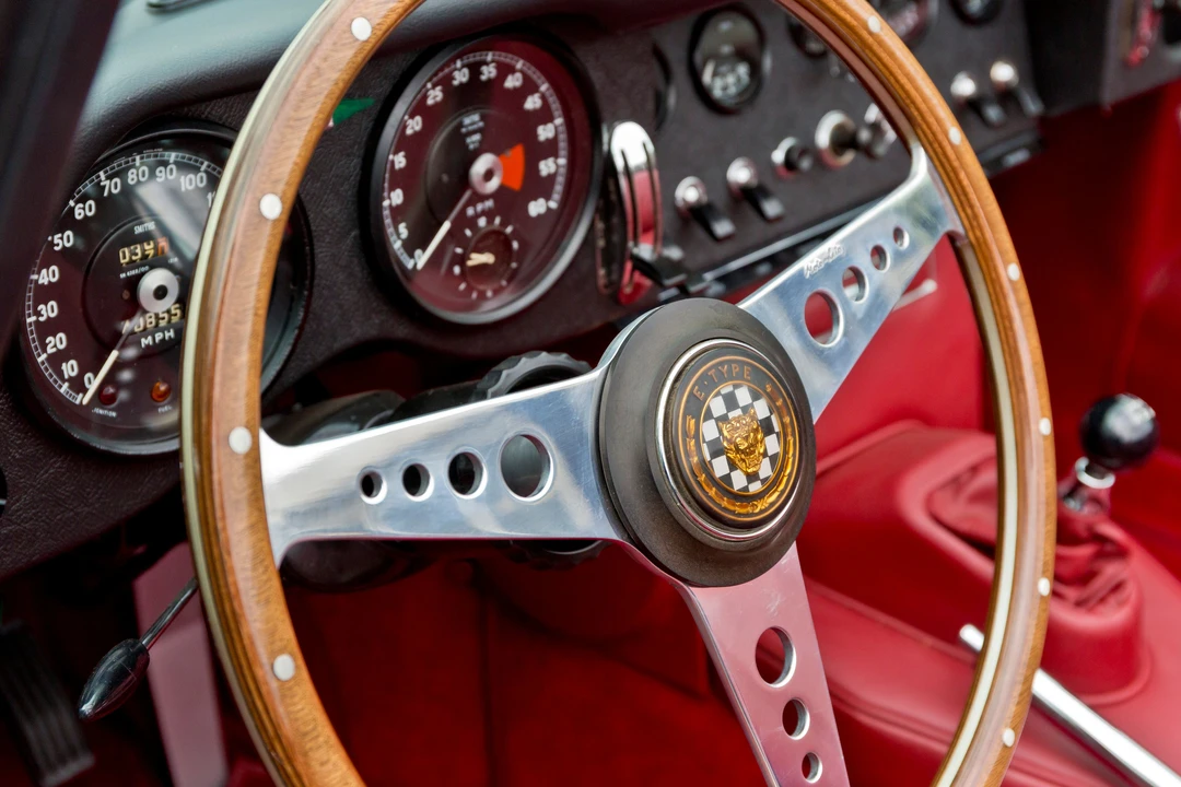 Jaguar E-Type Series 1 - Image 14 of 22