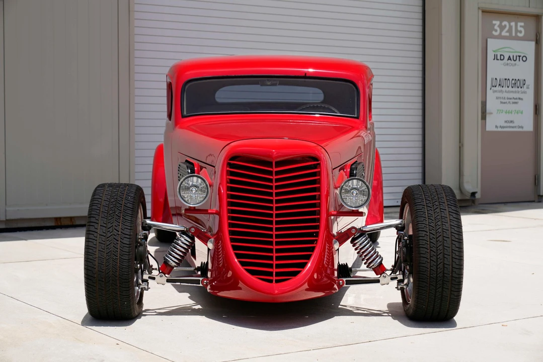 Ford Hot Rod - Image 19 of 31