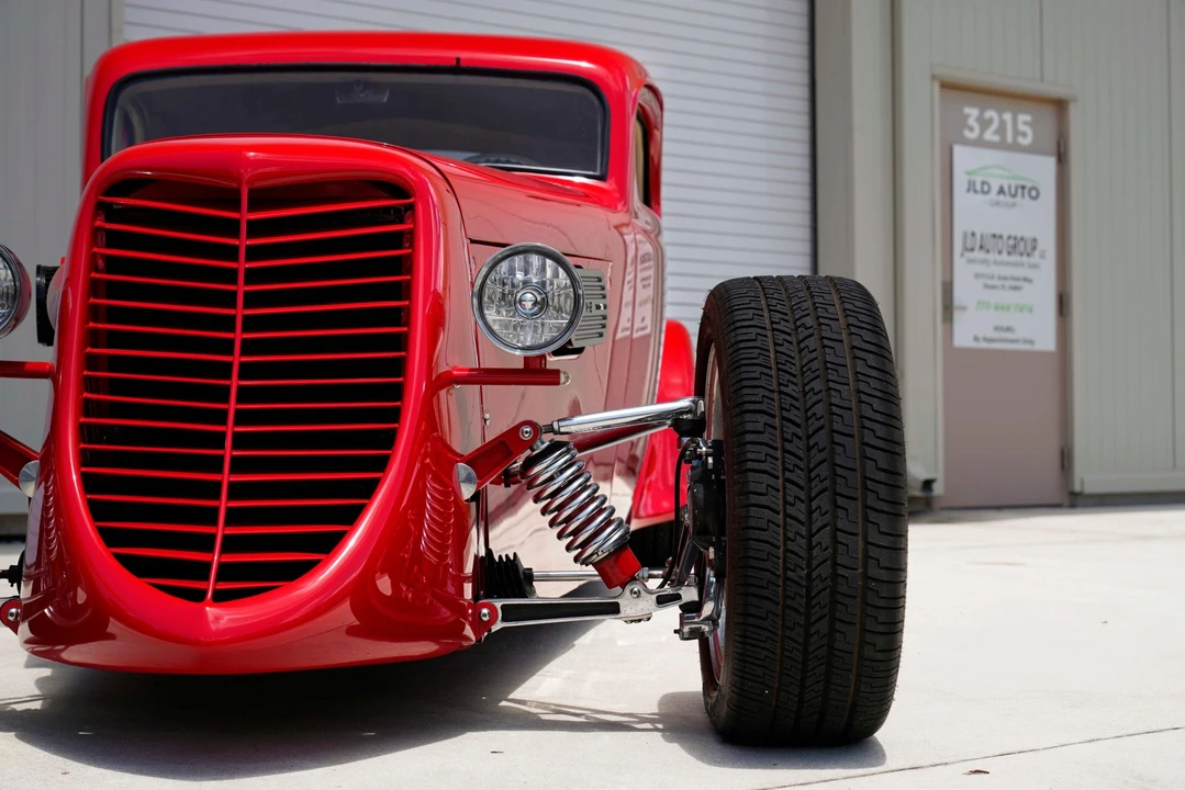 Ford Hot Rod - Image 23 of 31