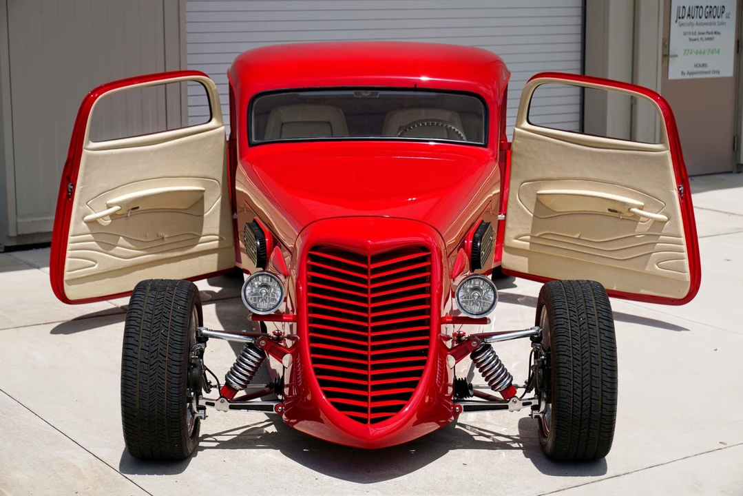 Ford Hot Rod - Image 20 of 31