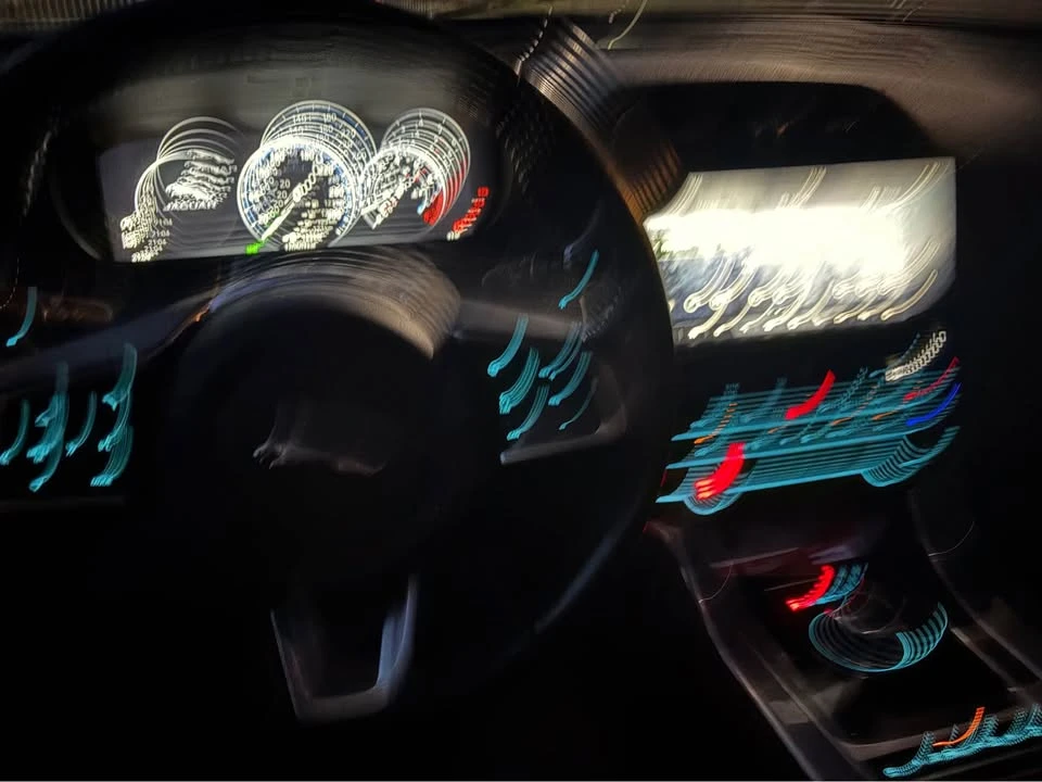 2018 Jaguar XE - Image 2 of 2
