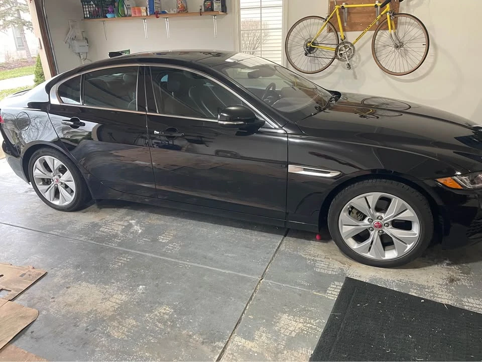 2020 Jaguar XE - Image 4 of 5