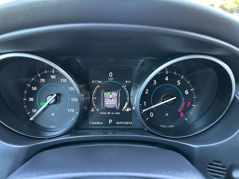 2017 Jaguar XE - Image 17 of 18