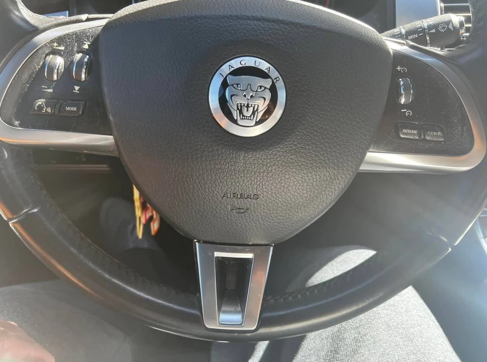 2012 Jaguar XF - Image 6 of 11