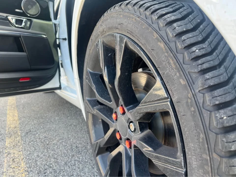2019 Jaguar X351 XJ - Image 9 of 10