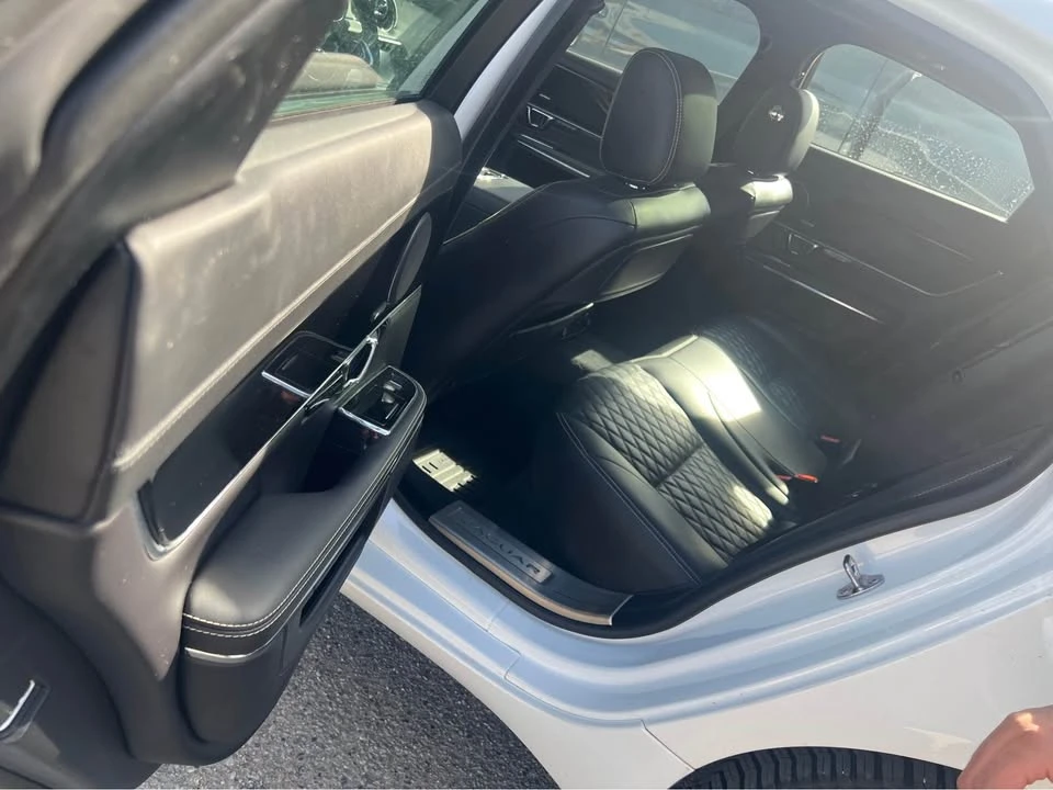 2019 Jaguar X351 XJ - Image 5 of 10