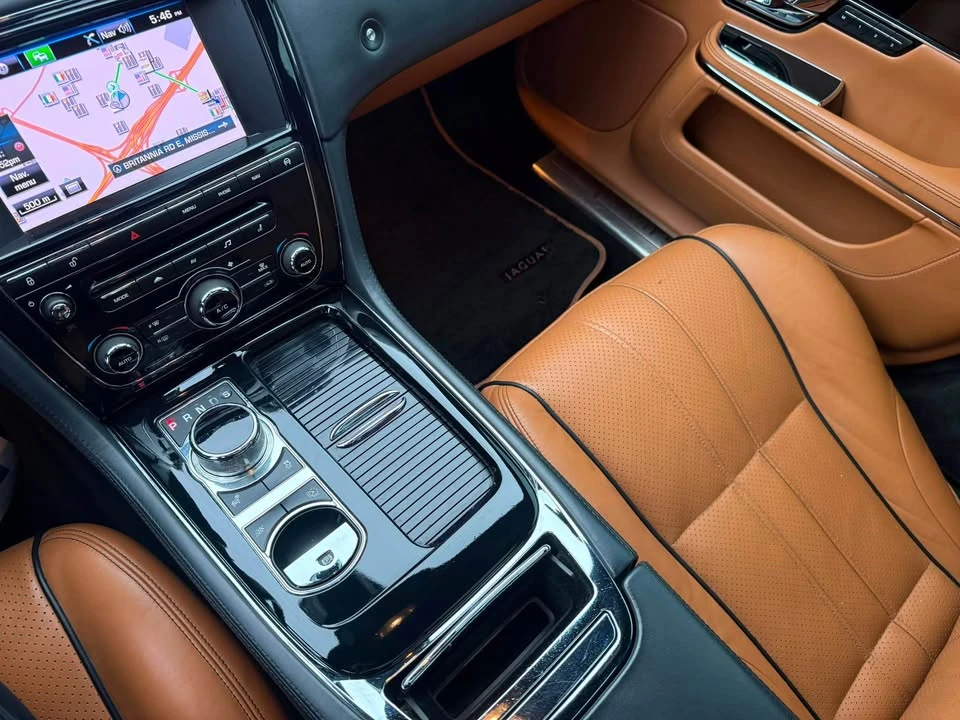 2013 Jaguar X351 XJ - Image 4 of 10