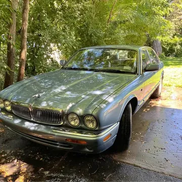 2002 Jaguar XJ Sedan