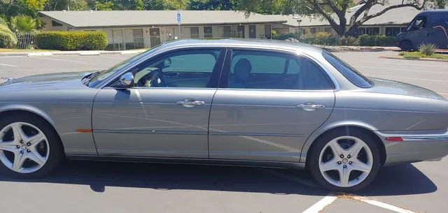 2005 Jaguar XJ Vanden Plas