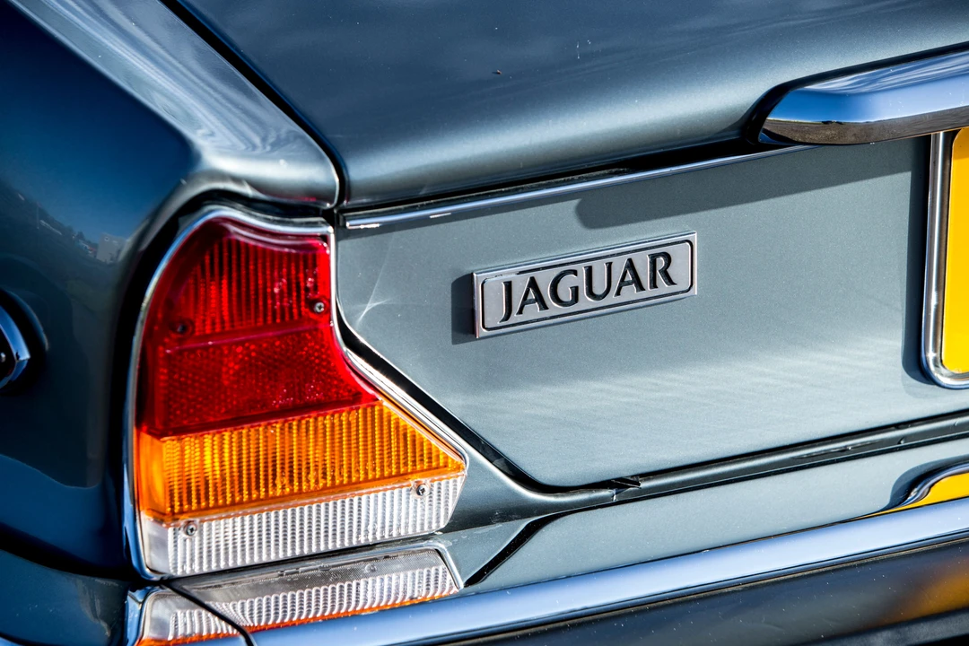 Jaguar XJ Series 3 - Image 12 of 16