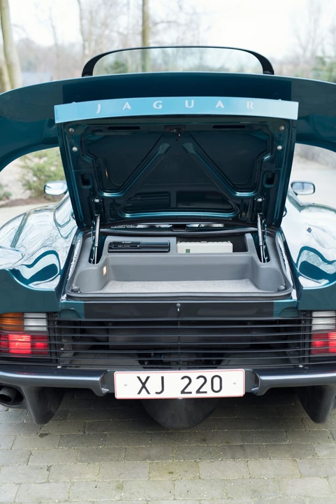 Jaguar XJ220 - Image 23 of 23