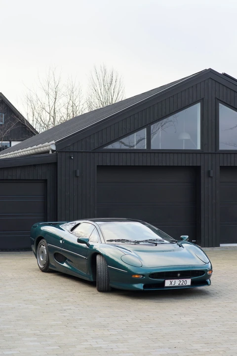 Jaguar XJ220 - Image 7 of 23
