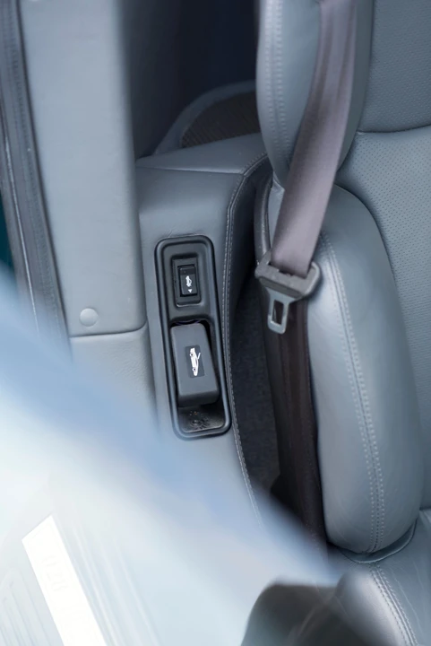 Jaguar XJ220 - Image 14 of 23