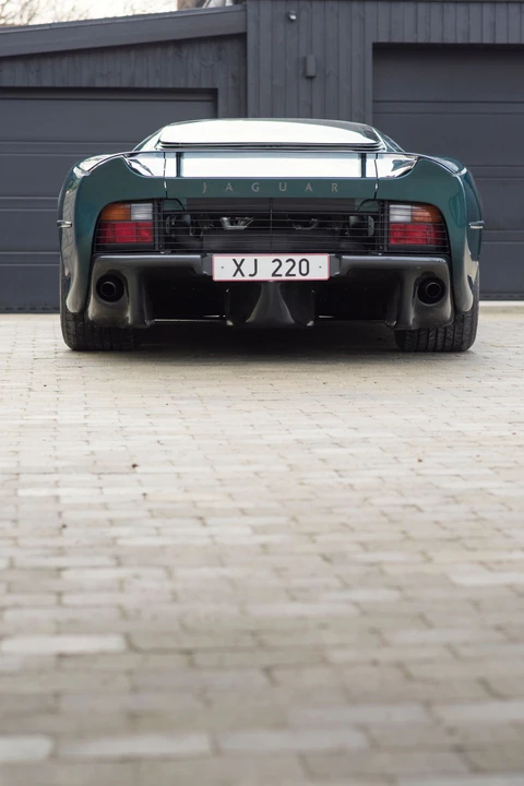 Jaguar XJ220 - Image 6 of 23