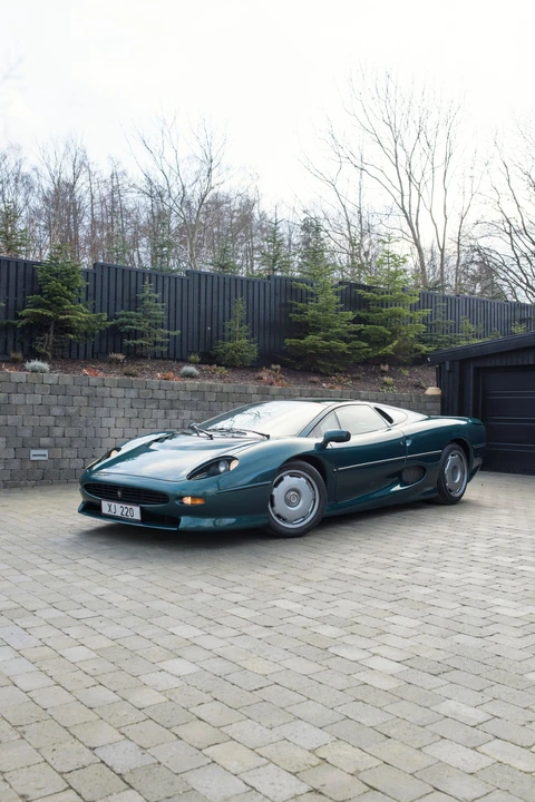 Jaguar XJ220 - Image 8 of 23