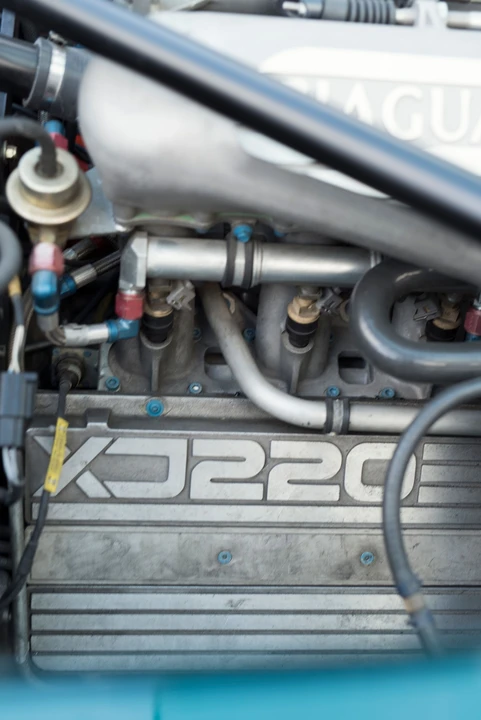 Jaguar XJ220 - Image 16 of 23