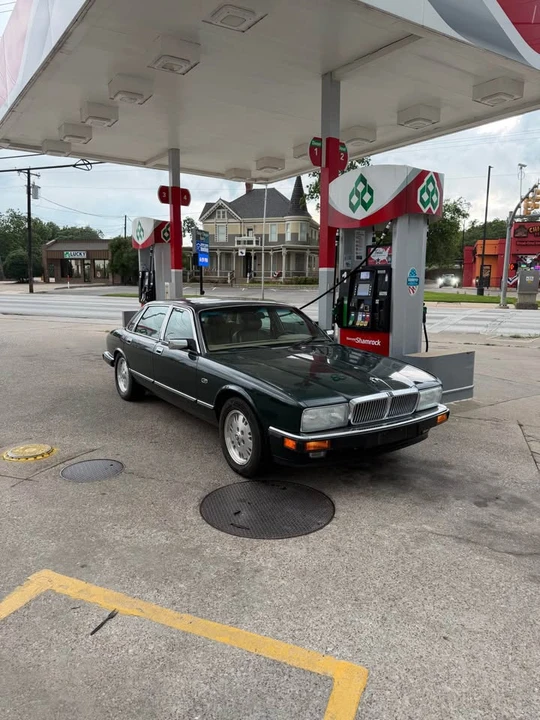 Jaguar XJ40 XJ - Image 2 of 5