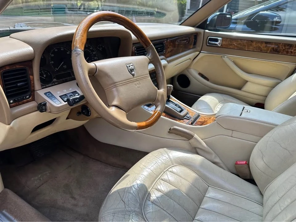 1995 Jaguar X300 XJ - Image 9 of 10