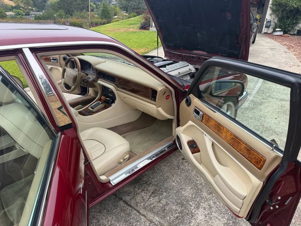 1997 Jaguar X300 XJ - Image 5 of 11