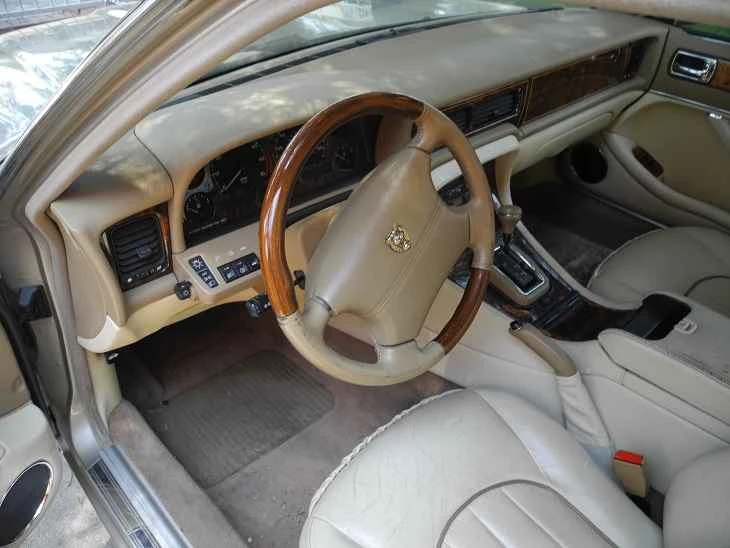 1997 Jaguar X300 XJ - Image 2 of 10