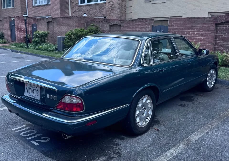 2002 Jaguar X308 XJ - Image 2 of 10