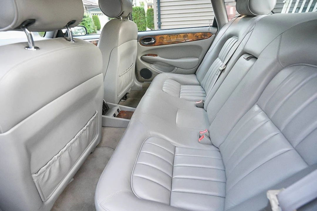 2000 Jaguar X308 XJ - Image 8 of 9