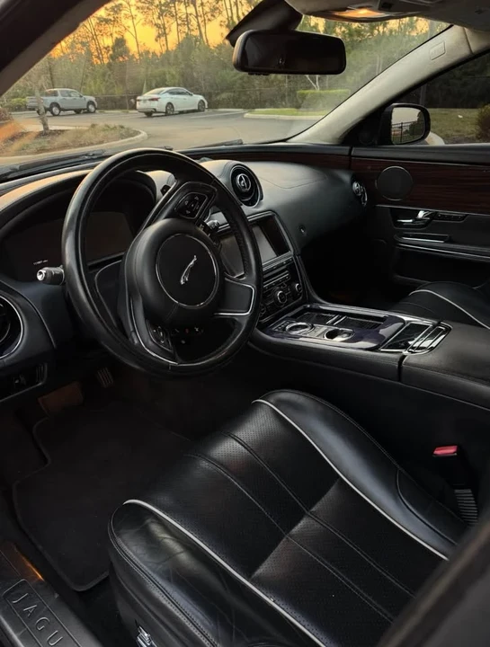 2011 Jaguar X351 XJ - Image 4 of 7
