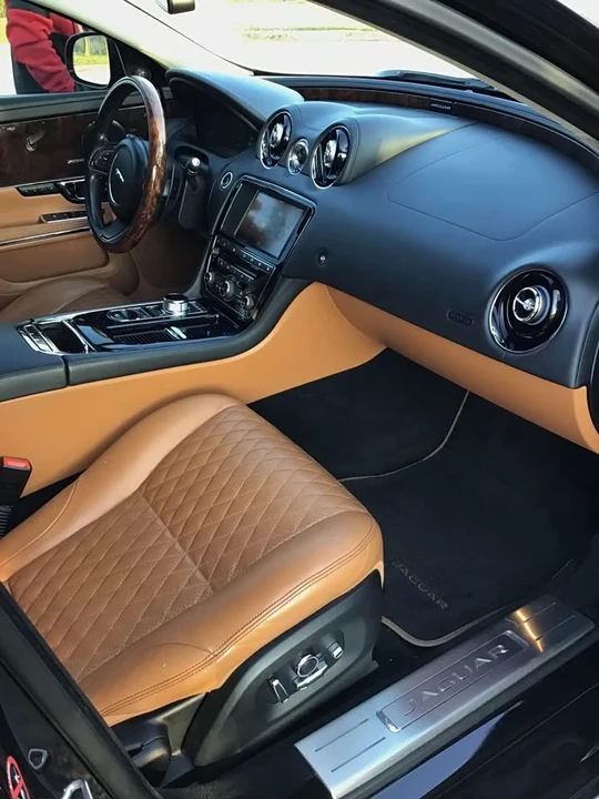 2016 Jaguar X351 XJ - Image 7 of 10