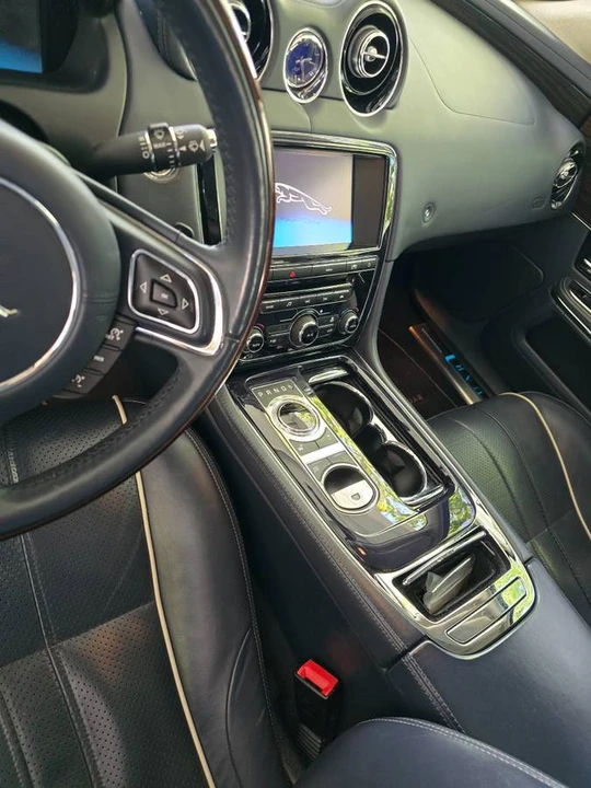 2012 Jaguar X351 XJ - Image 6 of 8