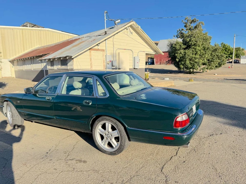 1998 Jaguar X308 XJR - Image 3 of 7