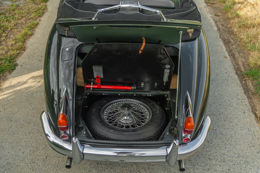 Jaguar XK150 DHC Drophead - Image 26 of 31