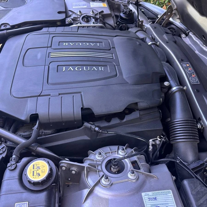 2011 Jaguar XK - Image 14 of 17