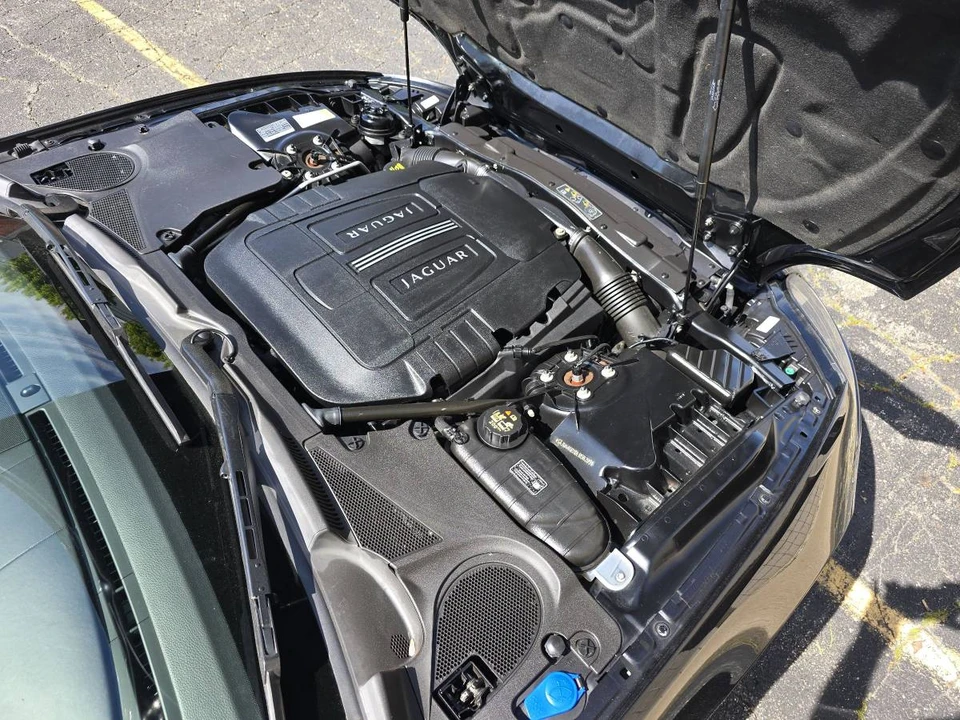 2013 Jaguar XK - Image 12 of 15