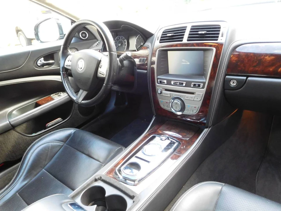 2011 Jaguar X150 XK - Image 9 of 24