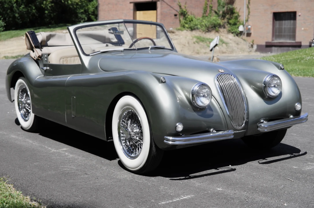 Jaguar Replica - Image 11 of 31