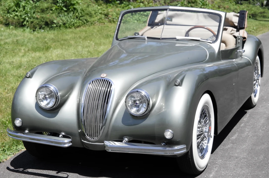Jaguar Replica - Image 5 of 31