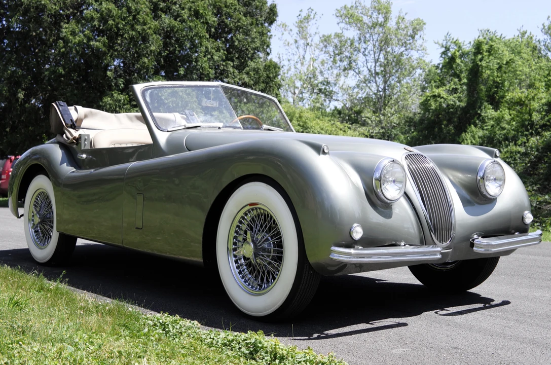Jaguar Replica - Image 12 of 31