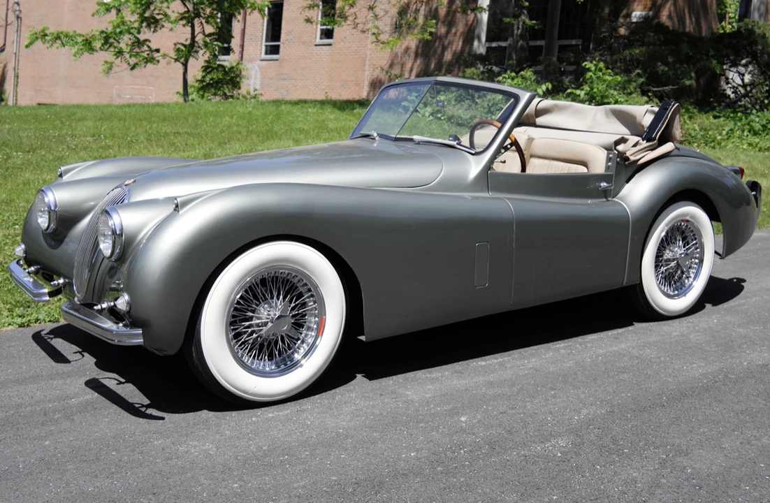 Jaguar Replica - Image 2 of 31