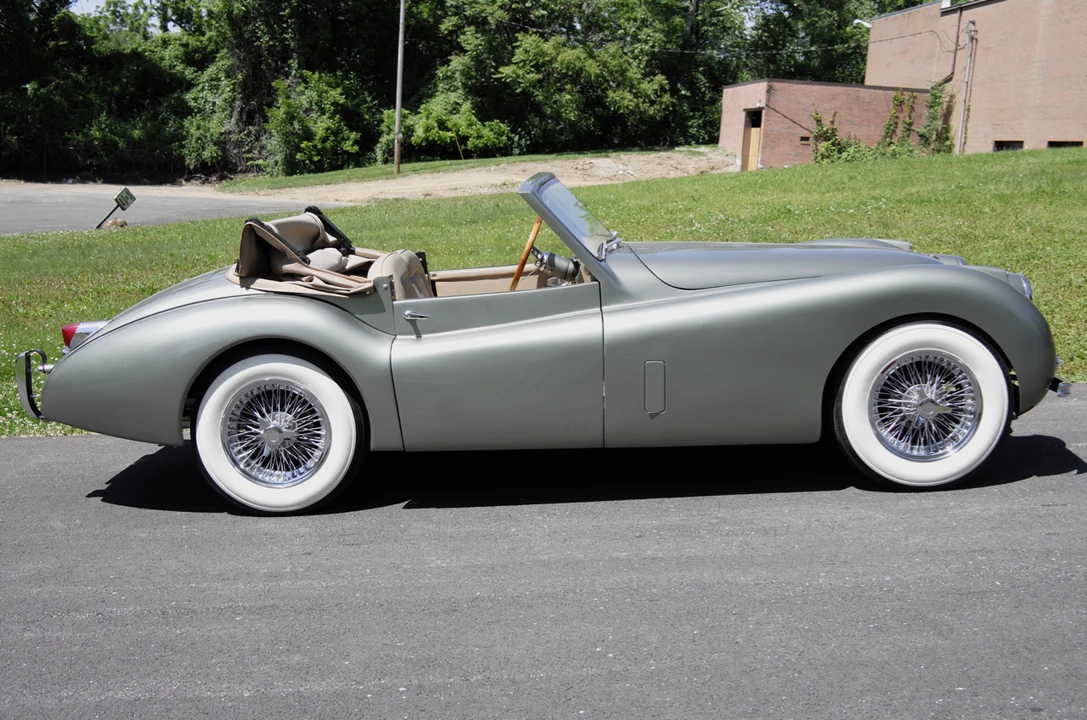 Jaguar Replica - Image 15 of 31
