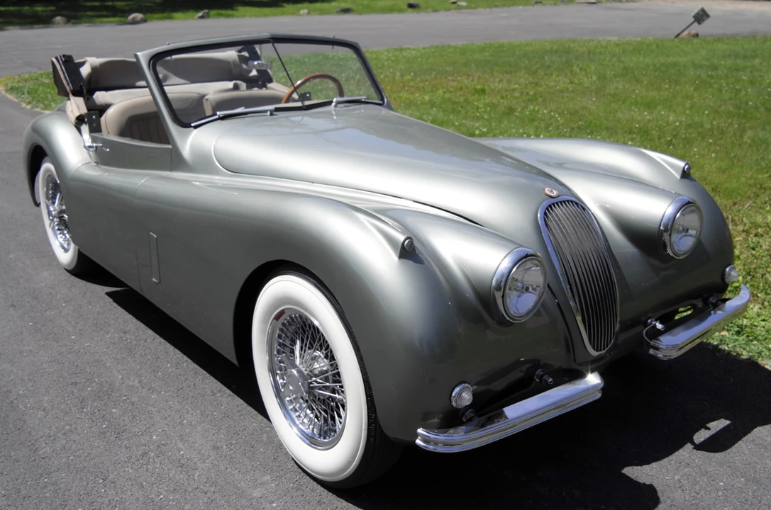 Jaguar Replica - Image 10 of 31
