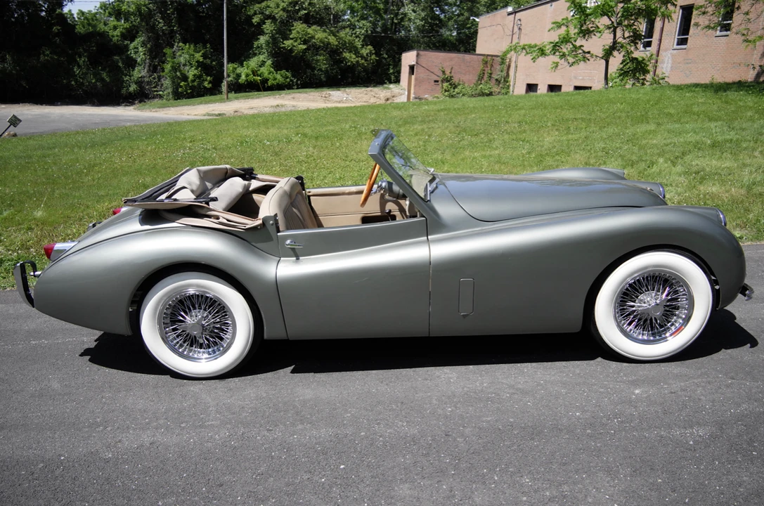 Jaguar Replica - Image 14 of 31
