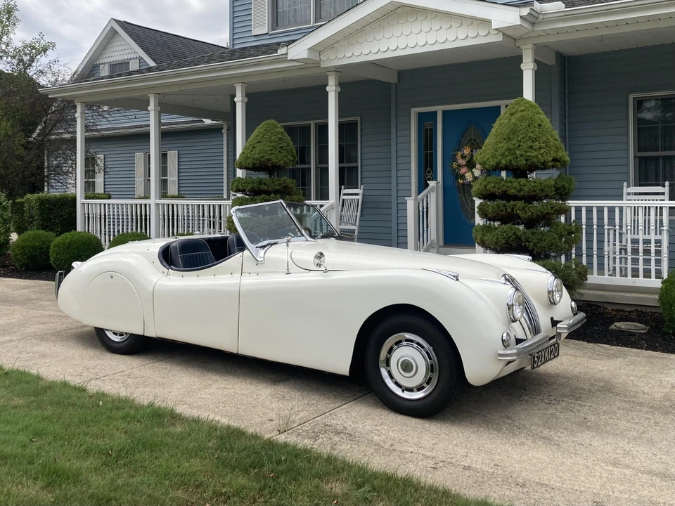 Jaguar Replica - Image 12 of 31