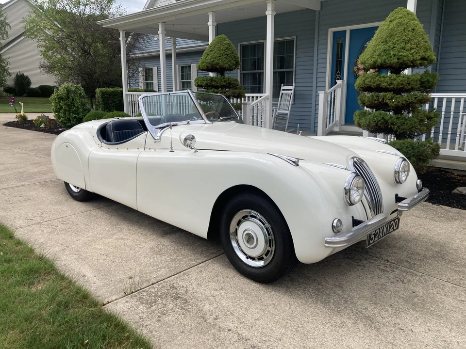 Jaguar Replica - Image 13 of 31