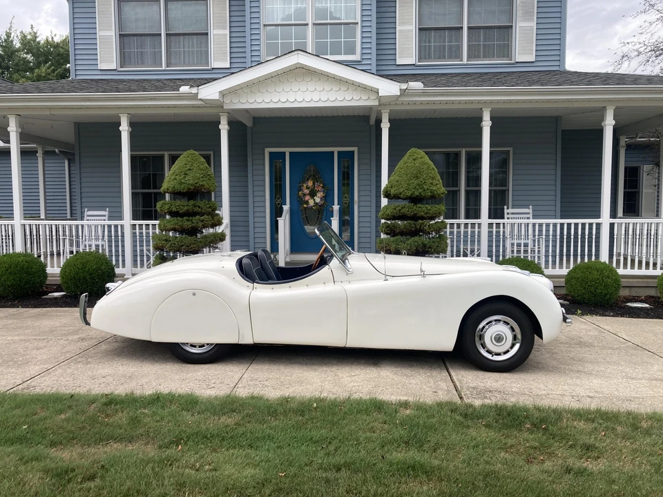 Jaguar Replica - Image 10 of 31