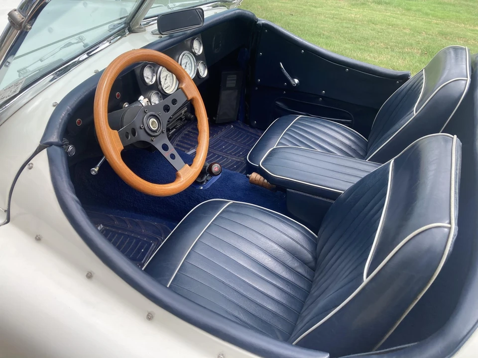 Jaguar Replica - Image 30 of 31