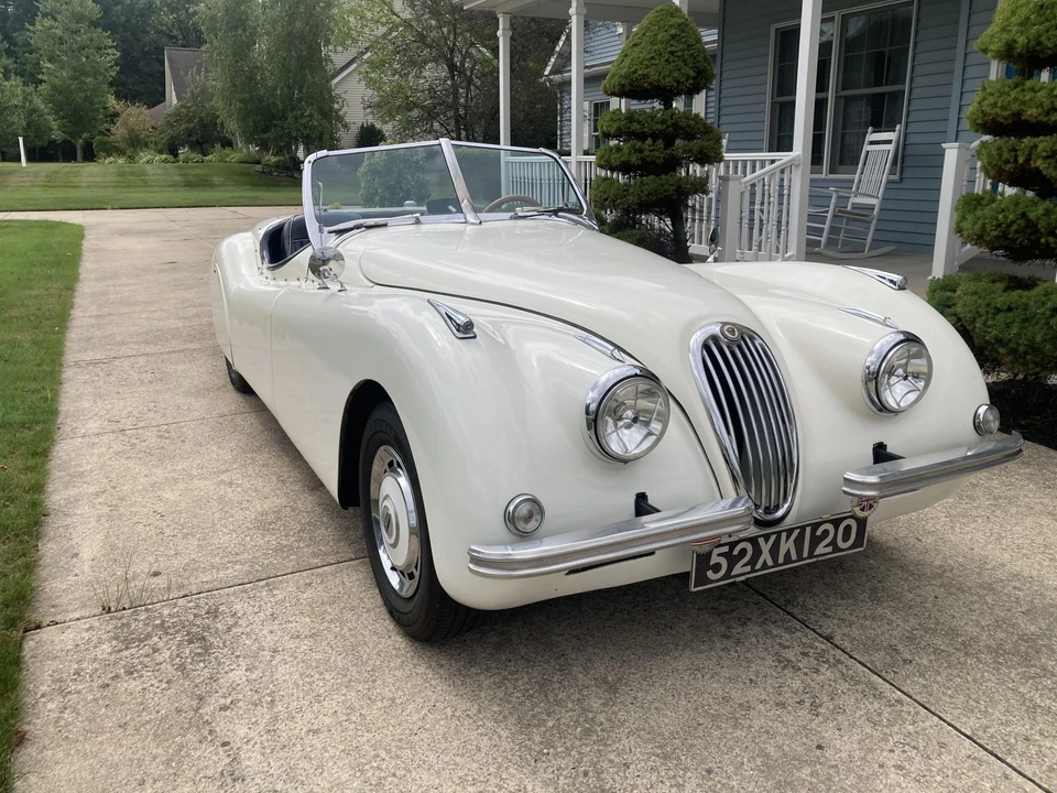 Jaguar Replica - Image 14 of 31