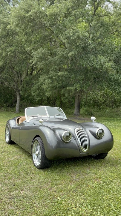 Jaguar Replica - Image 16 of 31
