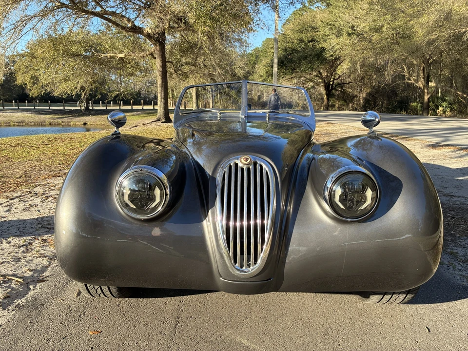 Jaguar Replica - Image 19 of 31