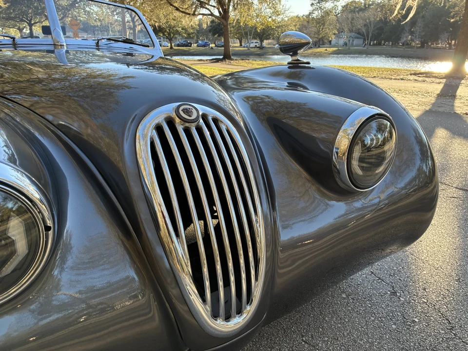 Jaguar Replica - Image 29 of 31