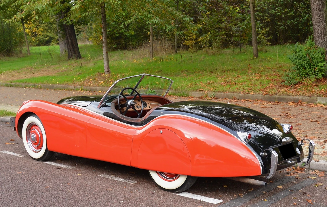 Jaguar XK120 OTS Roadster - Image 8 of 22